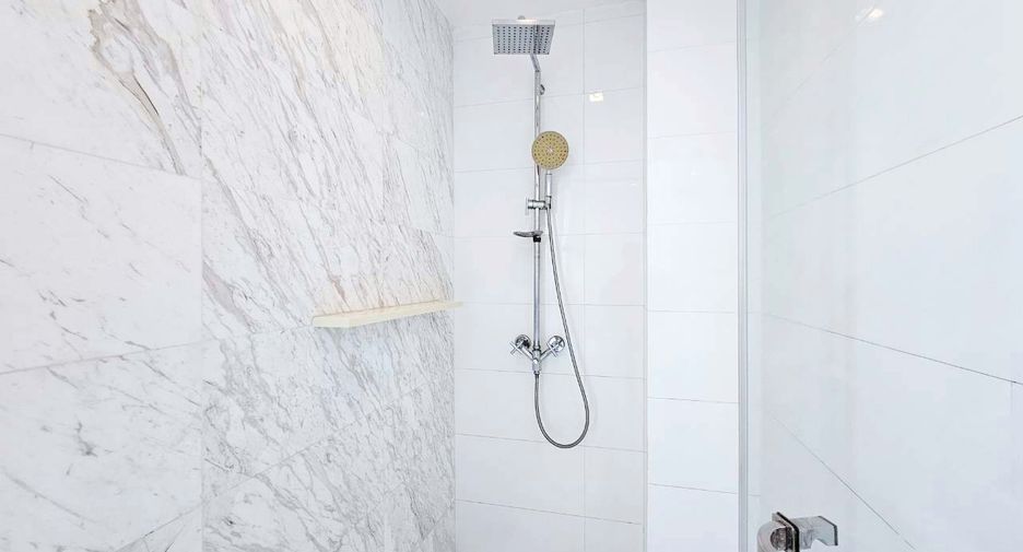 For rent and for sale 2 bedrooms condo in Watthana, Bangkok