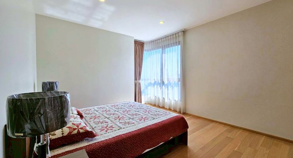 For rent and for sale 2 bedrooms condo in Watthana, Bangkok