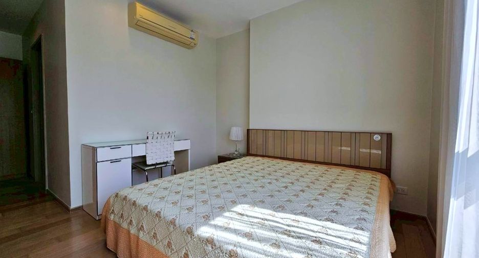 For rent and for sale 1 bed condo in Watthana, Bangkok