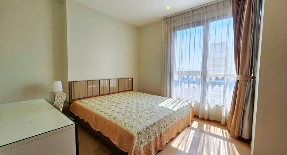For rent and for sale 1 bed condo in Watthana, Bangkok