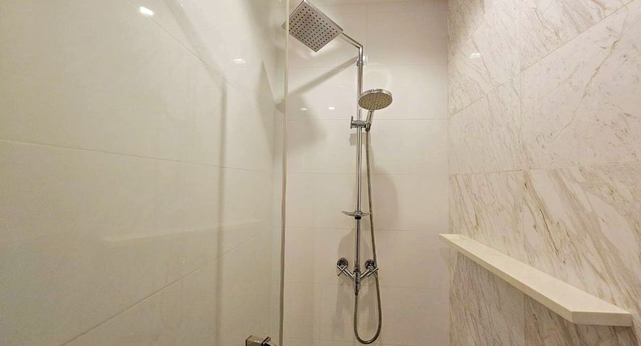 For rent and for sale 2 bedrooms condo in Watthana, Bangkok