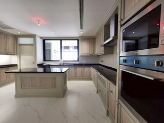 For rent 4 bedrooms condo in Watthana, Bangkok