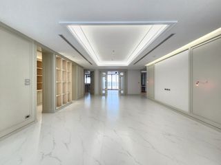 For rent 4 bedrooms condo in Watthana, Bangkok