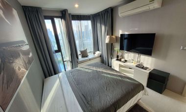 À louer et à vendre 1 chambre condo à Khlong Toei, Bangkok