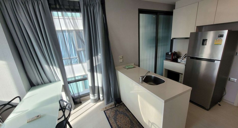À louer et à vendre 1 chambre condo à Khlong Toei, Bangkok