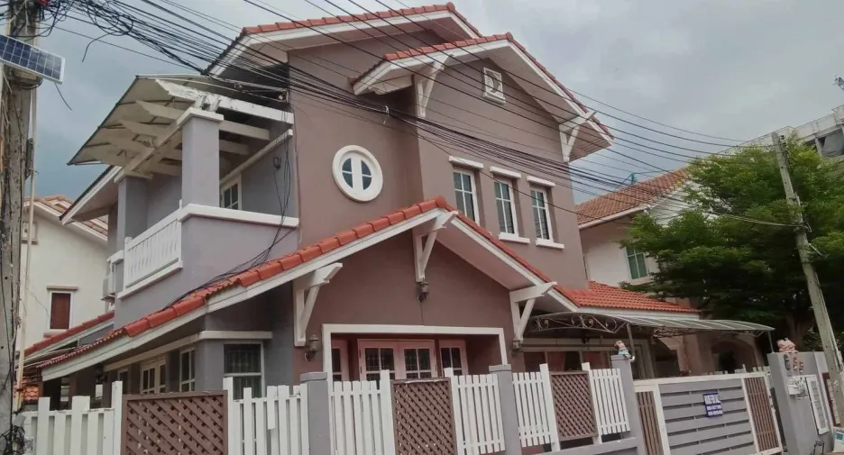 À vendre 2 chambres maison à Jomtien, Pattaya
