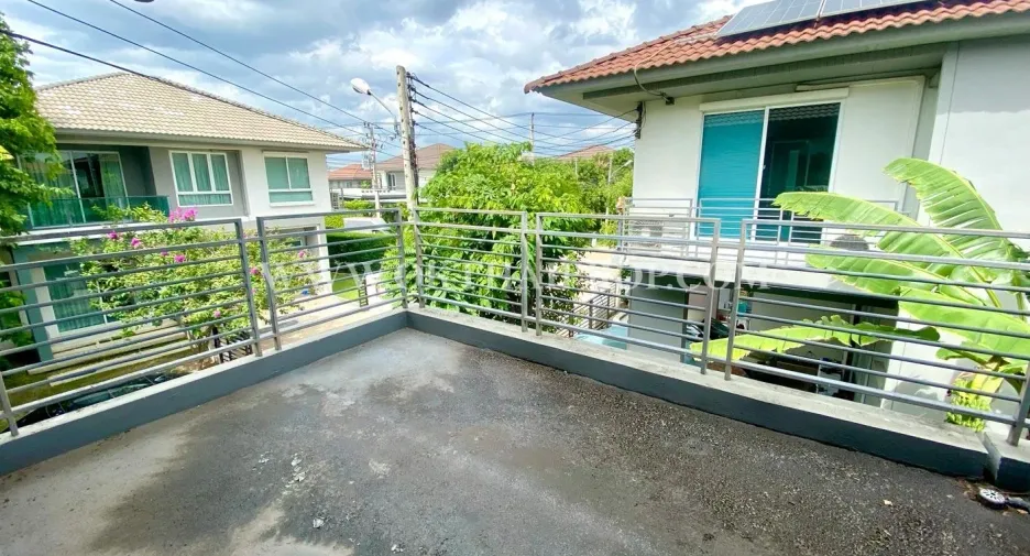 出售 3 卧室 独立屋 在 Mueang Pathum Thani, Pathum Thani