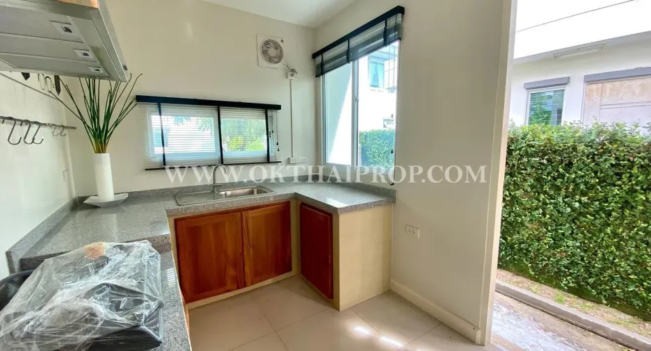 出售 3 卧室 独立屋 在 Mueang Pathum Thani, Pathum Thani