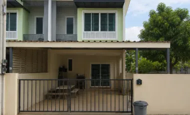 For sale 3 bedrooms townhouse in Pluak Daeng, Rayong