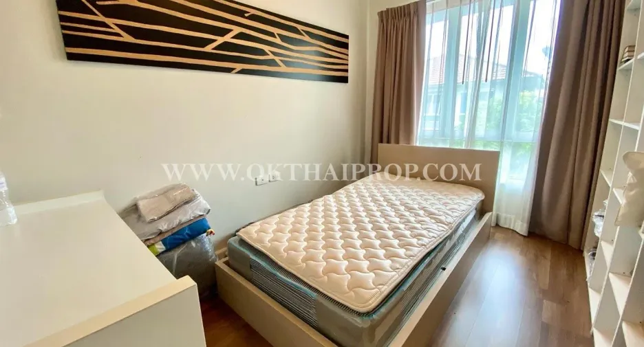 出售 4 卧室 独立屋 在 Mueang Pathum Thani, Pathum Thani