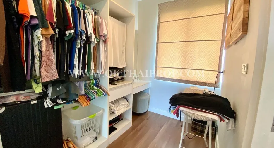 出售 4 卧室 独立屋 在 Mueang Pathum Thani, Pathum Thani