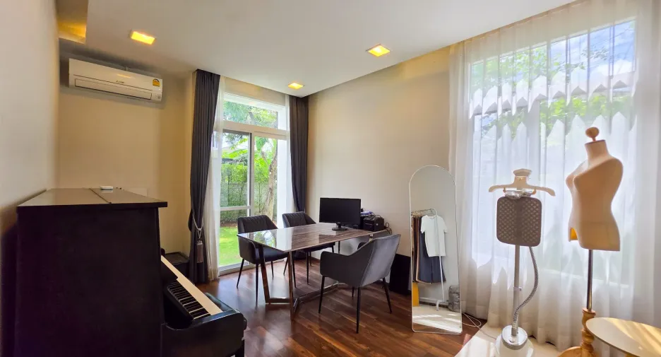 Haus zum Kauf mit 4 Zimmer in Mueang Khon Kaen, Khon Kaen