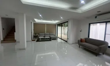 For sale 3 ベッドルーム house in Watthana, Bangkok