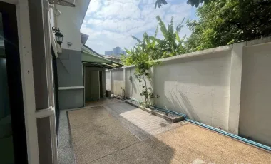 For sale 3 ベッドルーム house in Watthana, Bangkok