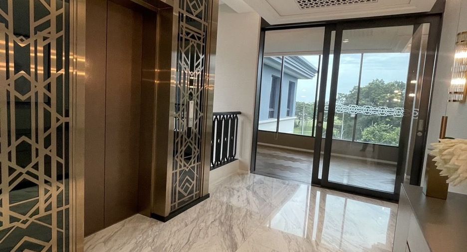 For sale 5 ベッドルーム house in Saphan Sung, Bangkok