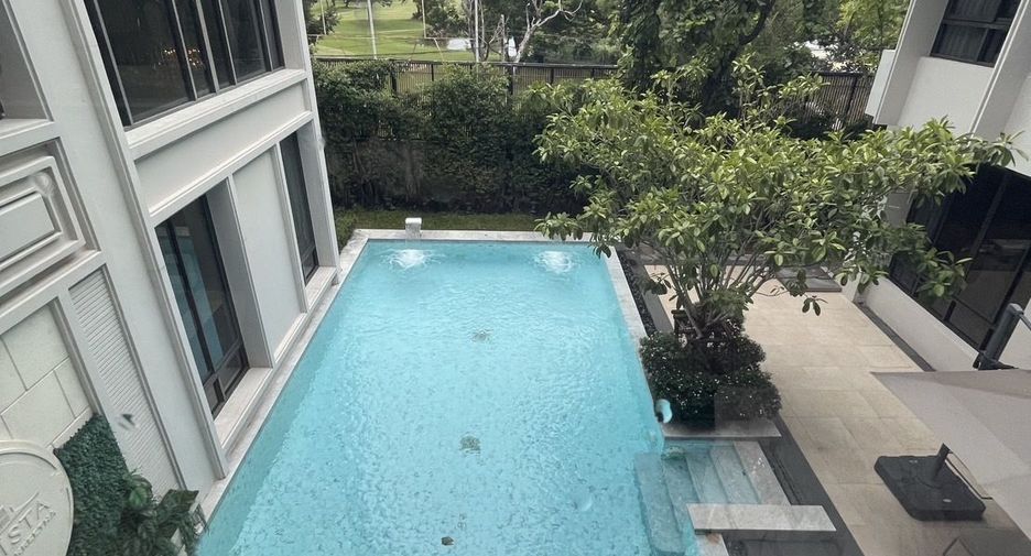 For sale 5 ベッドルーム house in Saphan Sung, Bangkok