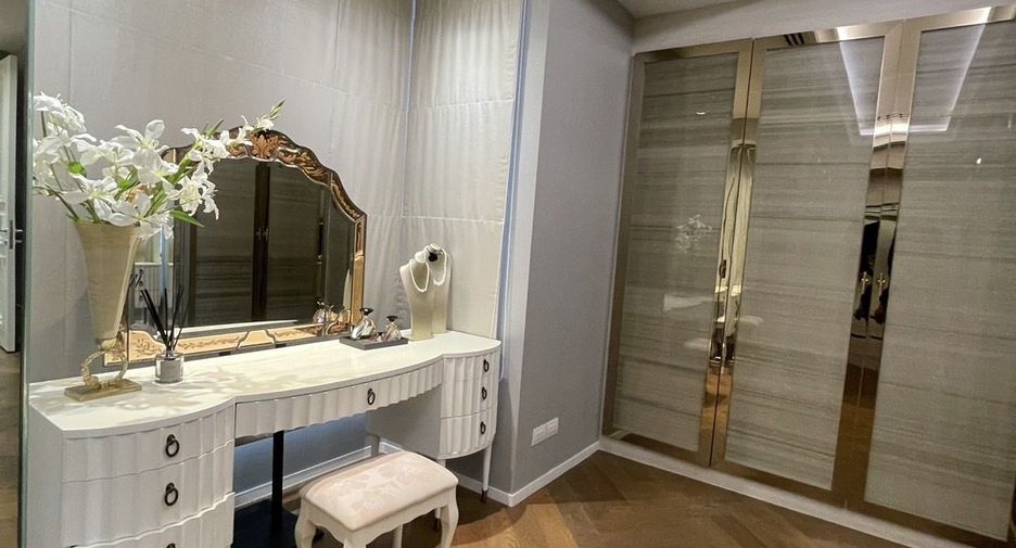 For sale 5 ベッドルーム house in Saphan Sung, Bangkok