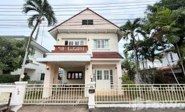 À louer 3 chambres maison à San Sai, Chiang Mai