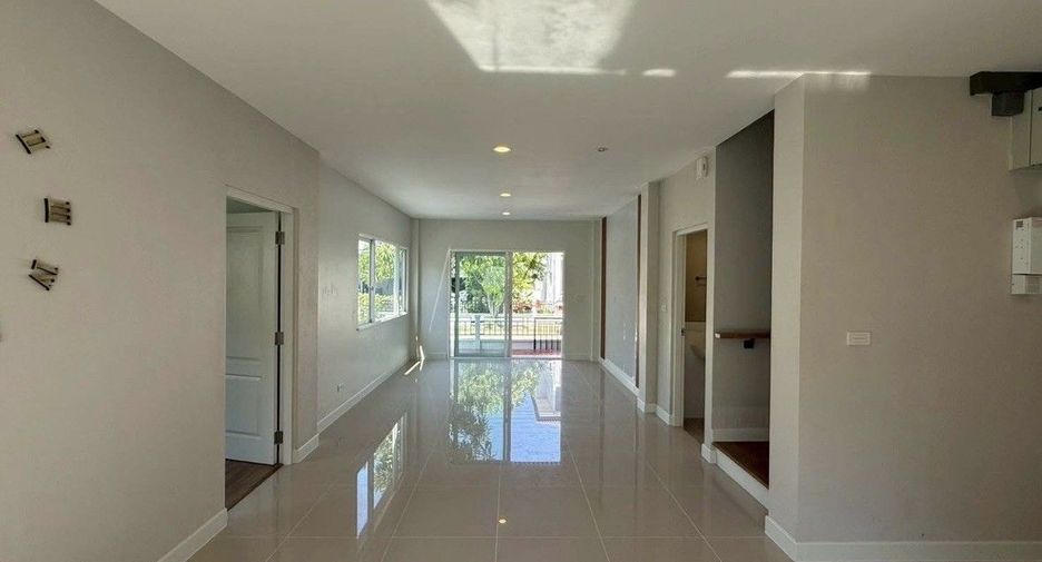 Haus zum Kauf mit 4 Zimmer in Phra Samut Chedi, Samut Prakan
