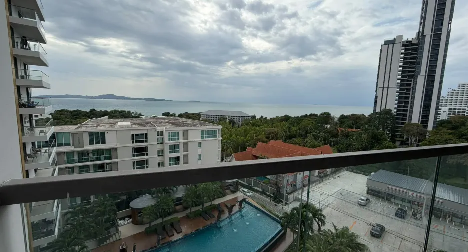 For sale 1 bed condo in Bang Lamung, Chonburi