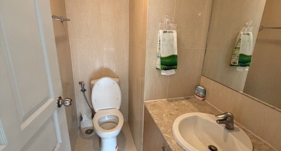 For rent そして for sale 2 ベッドルーム condo in Mueang Phuket, Phuket