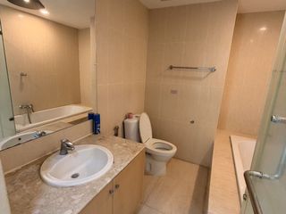 For rent そして for sale 2 ベッドルーム condo in Mueang Phuket, Phuket