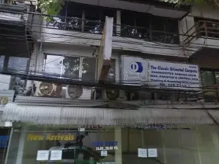 For rent 4 bedrooms townhouse in Khlong Toei, Bangkok
