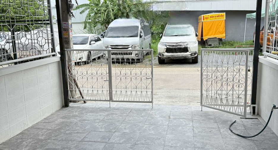 Casa adosada en venta de 1 habitaciones en Khlong Sam Wa, Bangkok