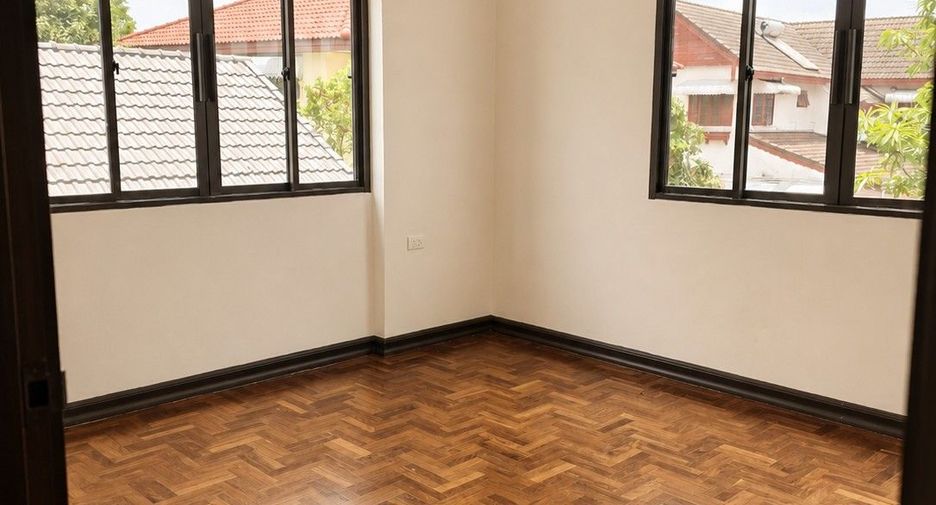 Casa en venta de 3 habitaciones en Mueang Samut Prakan, Samut Prakan