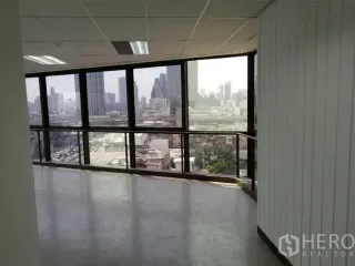 Oficina en alquiler en Bang Rak, Bangkok