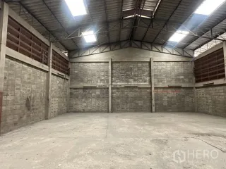Аренда склад в Пхра Кханонг, Бангкок