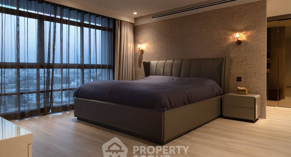 À louer et à vendre 3 chambres condo à Watthana, Bangkok