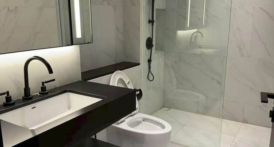 For rent 2 bedrooms condo in Sathon, Bangkok