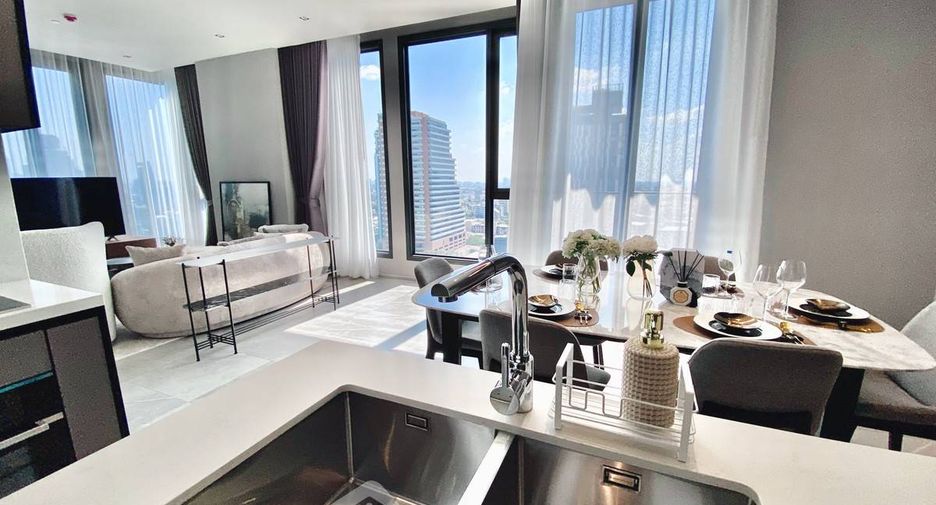 À louer et à vendre 3 chambres condo à Khlong Toei, Bangkok