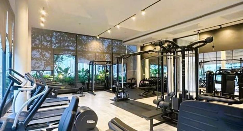 Condo en alquiler y en venta de 3 habitaciones en Watthana, Bangkok