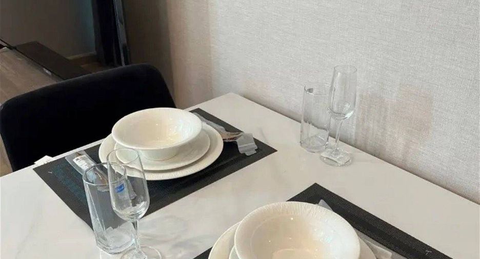 Condo en alquiler y en venta de 1 habitaciones en Huai Khwang, Bangkok