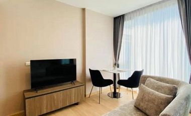 Condo en alquiler y en venta de 1 habitaciones en Huai Khwang, Bangkok