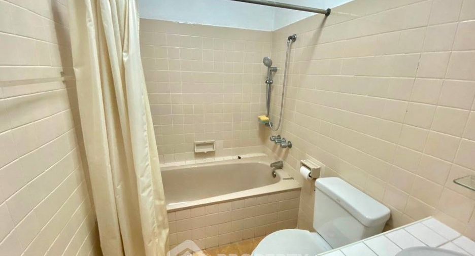 For sale 2 bedrooms condo in Khlong Toei, Bangkok