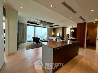 À louer 3 chambres condo à Khlong San, Bangkok