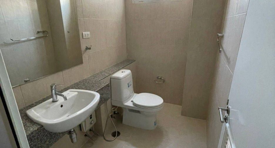 For rent 2 ベッドルーム condo in Watthana, Bangkok