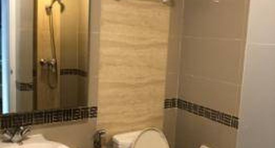 For sale 1 bed condo in Phra Khanong, Bangkok