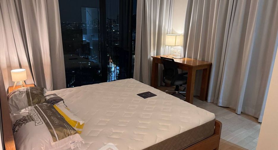 For sale 2 bedrooms condo in Khlong Toei, Bangkok