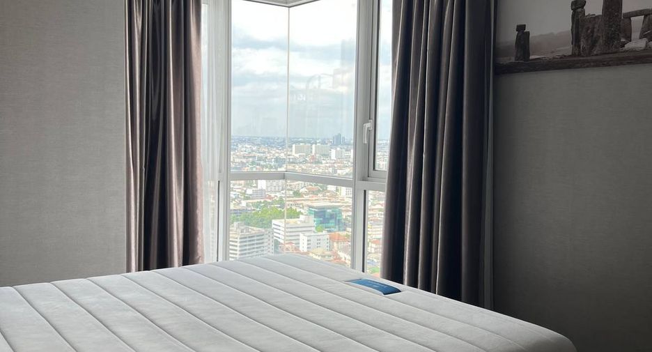 À vendre 2 chambres condo à Huai Khwang, Bangkok