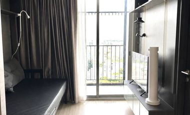 À vendre 2 chambres condo à Huai Khwang, Bangkok