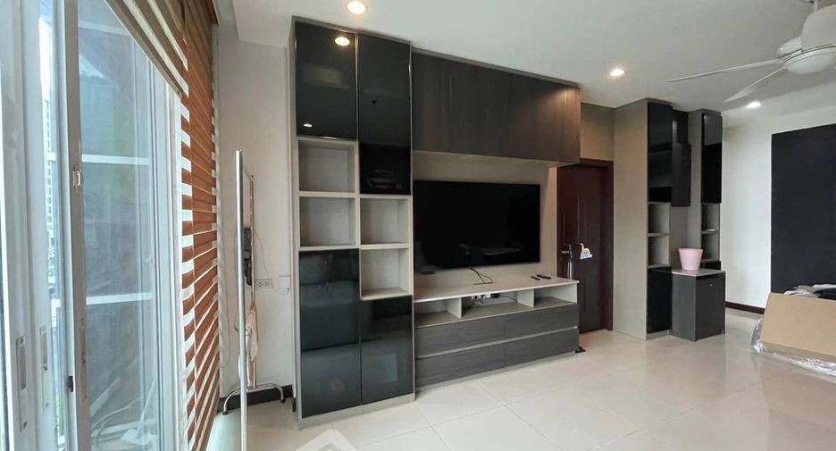 For sale 2 bedrooms condo in Watthana, Bangkok