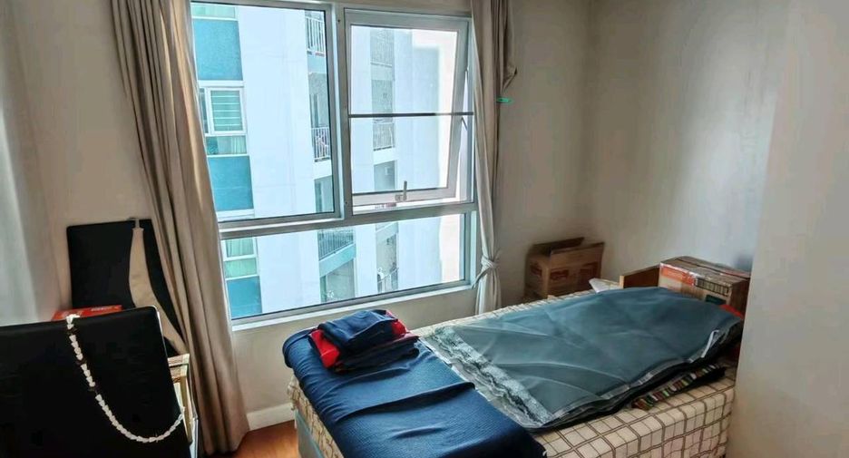 For sale 2 bedrooms condo in Huai Khwang, Bangkok