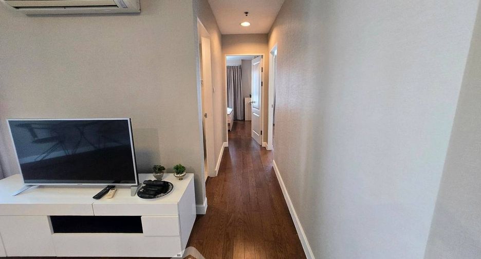 À vendre 2 chambres condo à Huai Khwang, Bangkok