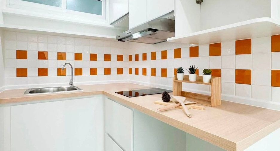 For sale 2 ベッドルーム condo in Chatuchak, Bangkok