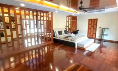 For sale 4 bedrooms villa in Bang Saray, Pattaya