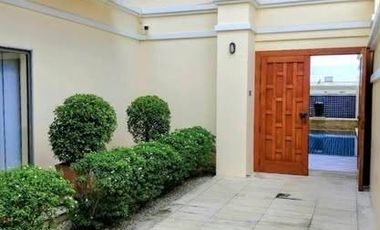 For sale 4 bedrooms villa in Bang Saray, Pattaya